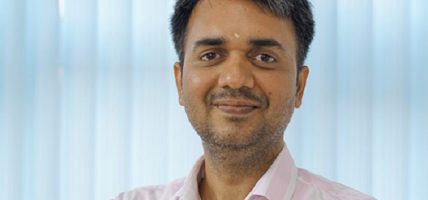 ‘प्रधानमन्त्री राष्ट्रिय प्रतिभा पुरस्कार’ पाउने मुटुरोग विशेषज्ञ डा. ओम मूर्ति अनिल