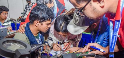 काठमाडाैं महानगरले यो वर्ष ‘सिप मेला’ बाट २०८२ जनालाई सिप सिकाउने