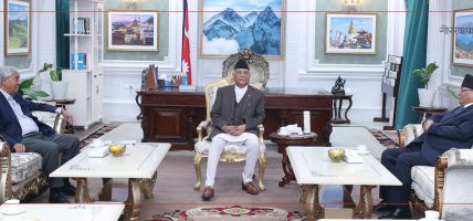 सङ्क्रमणकालीन न्यायका विषयमा प्रधानमन्त्री ओली, देउवा र दाहालबिच छलफल