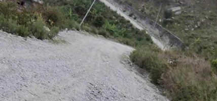 पाँच वर्षदेखि बाजुराको सडक अलपत्र, ठेकेदार फरार