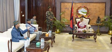 बालुवाटारमा प्रधानमन्त्रीले शीर्ष नेतालाई भन्नु भयो : यो घर तपाईंहरूकै हो