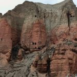 पर्यटकको पर्खाइमा रहेका ढाकमरका राताम्मे पहाड