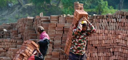 सन्दर्भ : अन्तर्राष्ट्रिय श्रमिक दिवस,न्यूनतम पारिश्रमिक नपाएको उजुरी बढ्दो