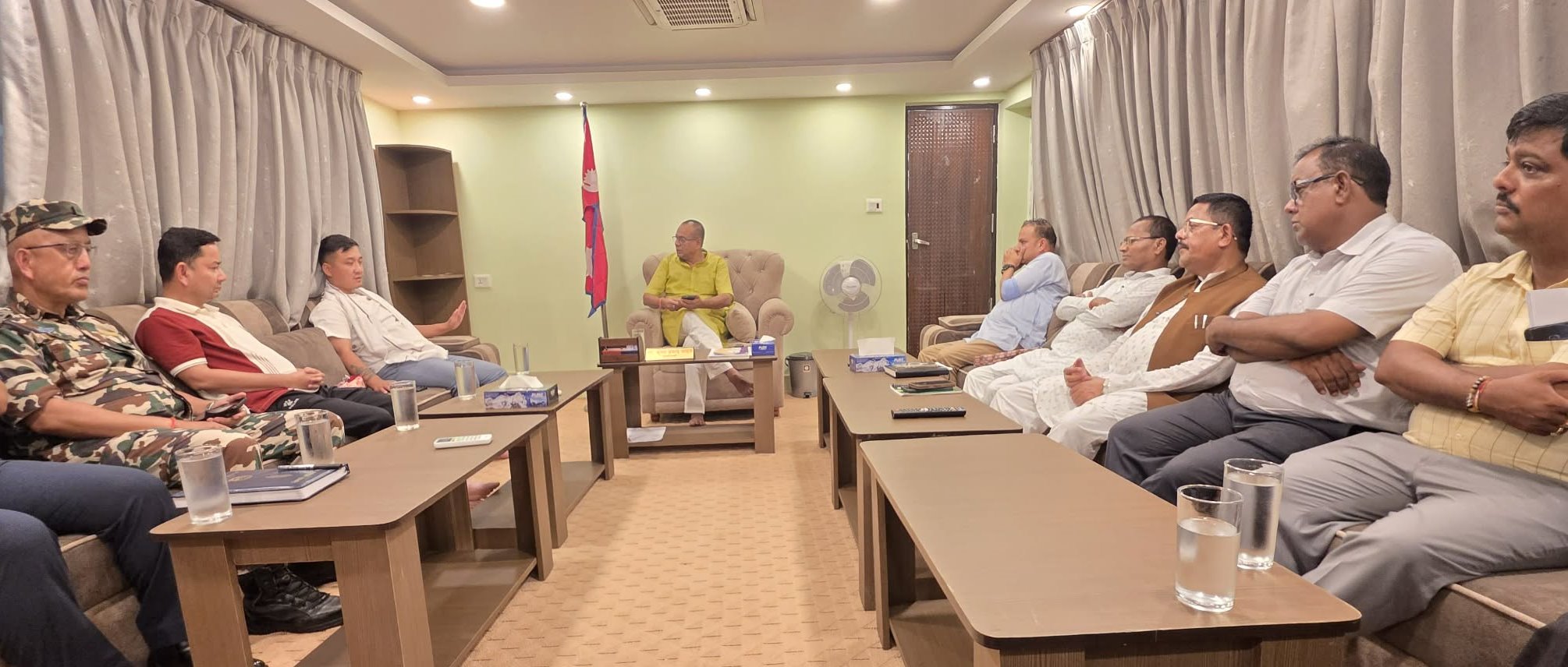 गृहमन्त्री गुरुङ र मधेश प्रदेशका मुख्यमन्त्री यादवविच भेट